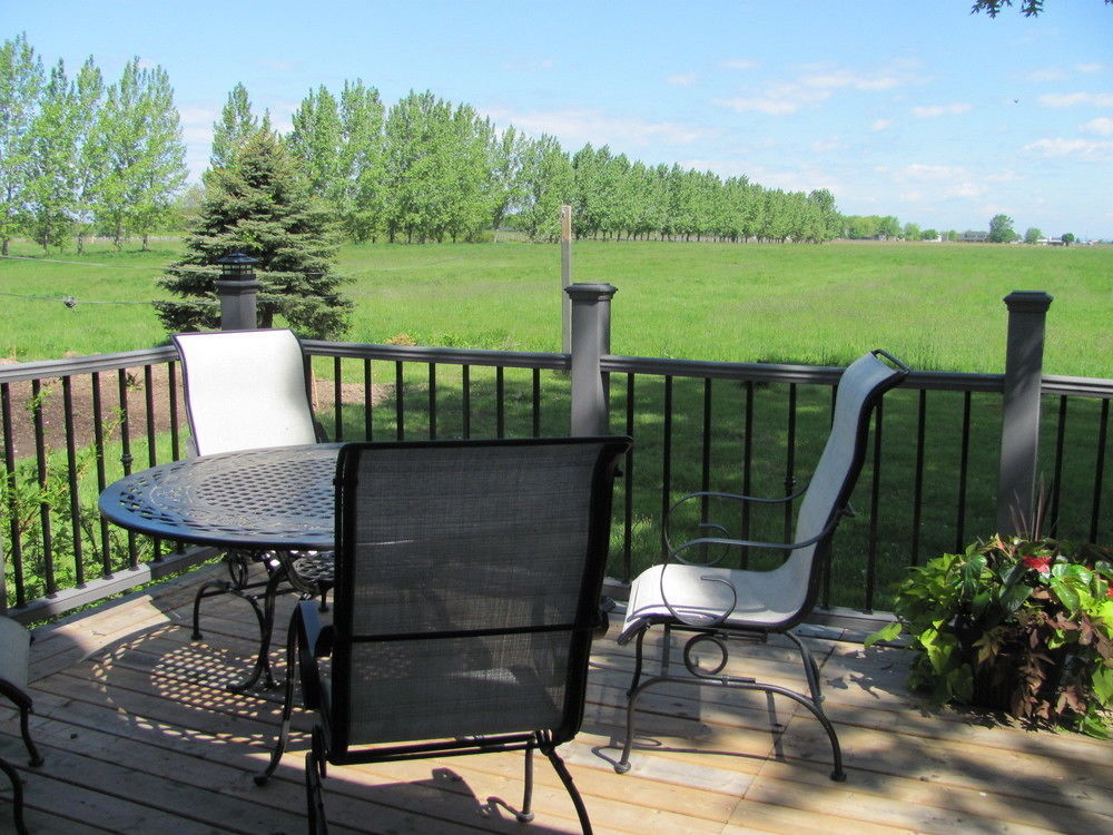 Countryside Bed & Breakfast Niagara-on-the-Lake Exterior photo